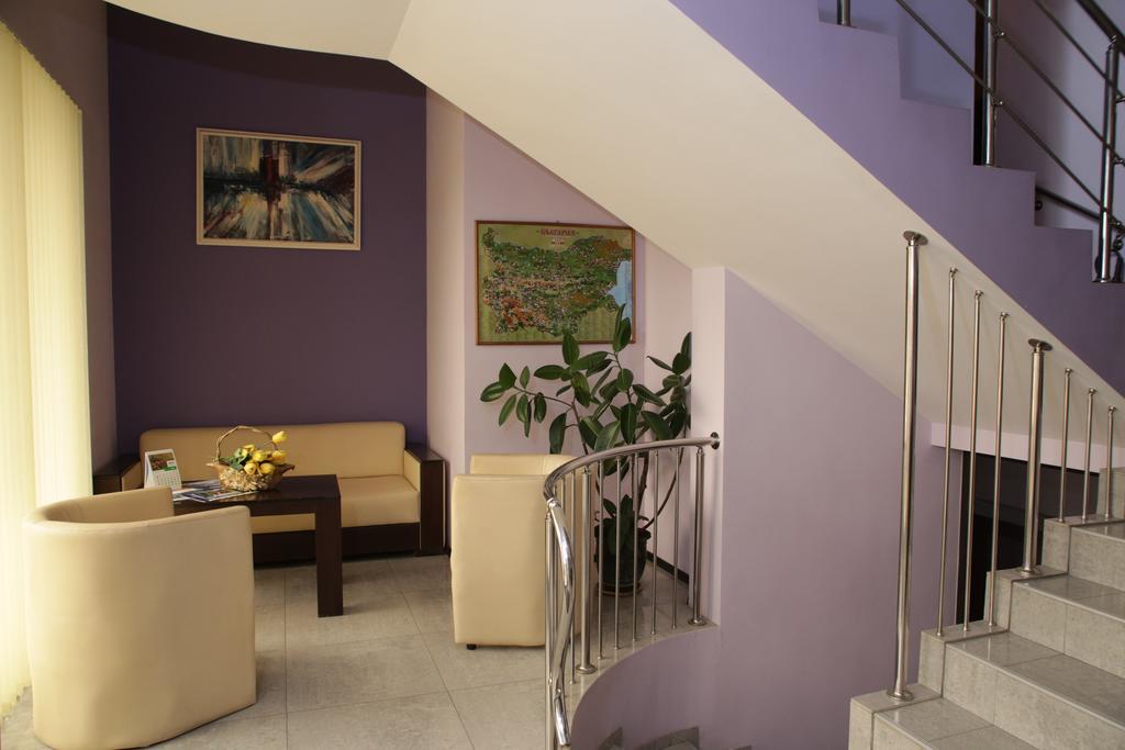 Family Hotel Avramov 비딘 외부 사진
