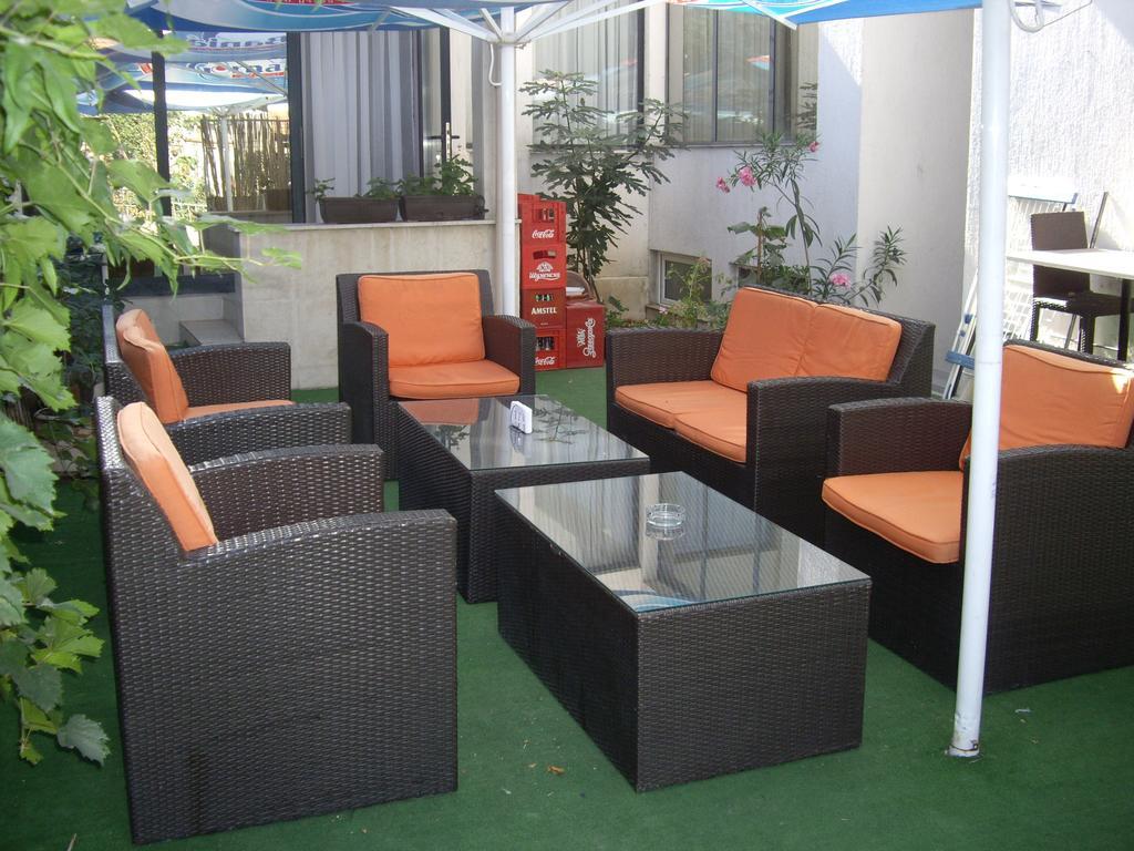 Family Hotel Avramov 비딘 외부 사진